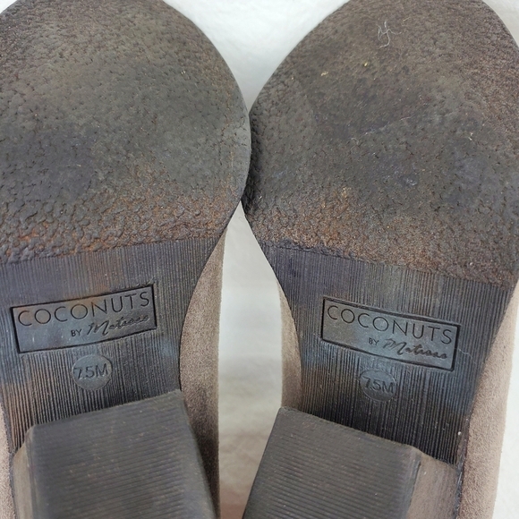 Coconuts by matisse Bamba grey point toe ankle heel bootie - Picture 10 of 13